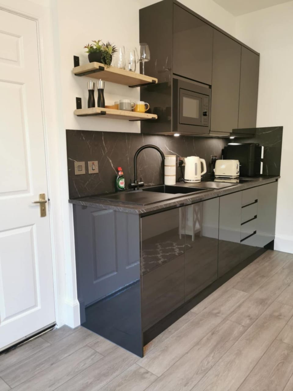 Kitchen or kitchenette