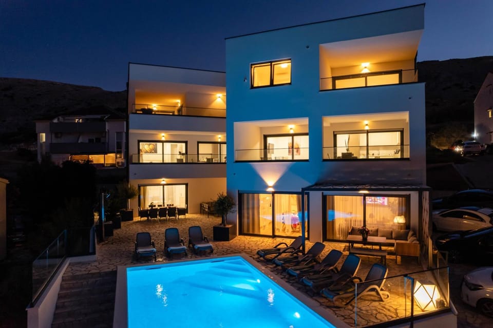 Night, Balcony/Terrace