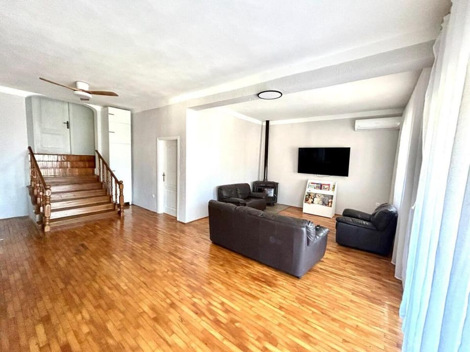 Seaview family house House in Kotor Municipality