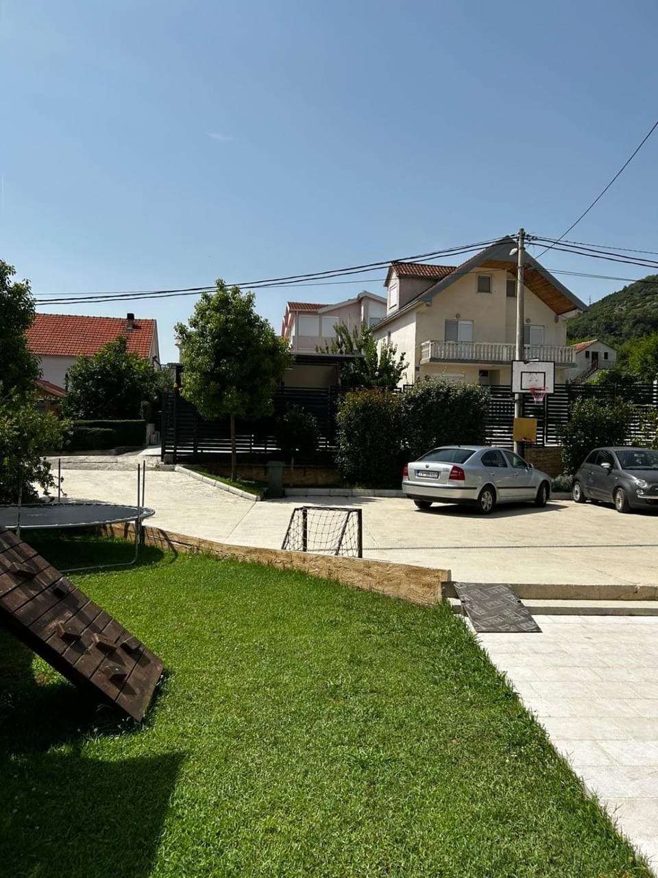 Garden, Parking