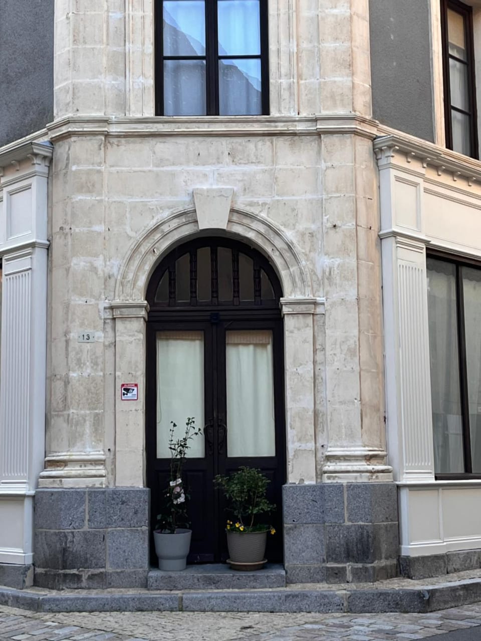 Facade/entrance