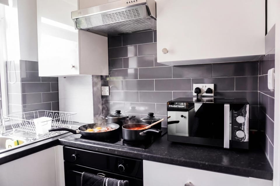 Off site, Kitchen or kitchenette, stove, stove, kitchen, kitchen