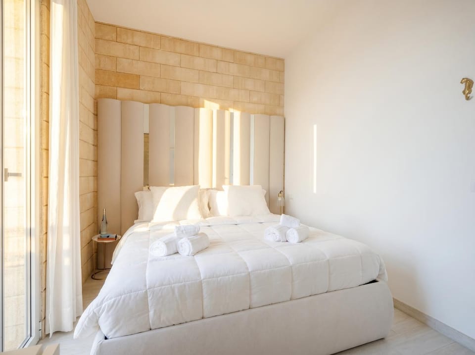 Terra | 2-Bedroom with Shared Kitchen & Balcony – Seafront Location Apartment hotel in Polignano a Mare