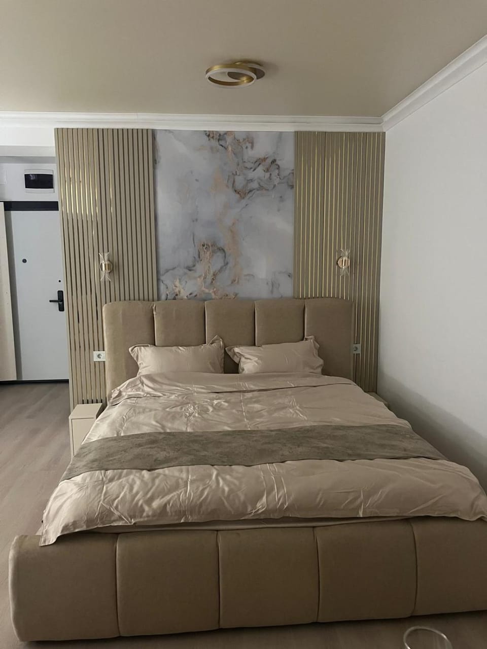 Bed, Photo of the whole room