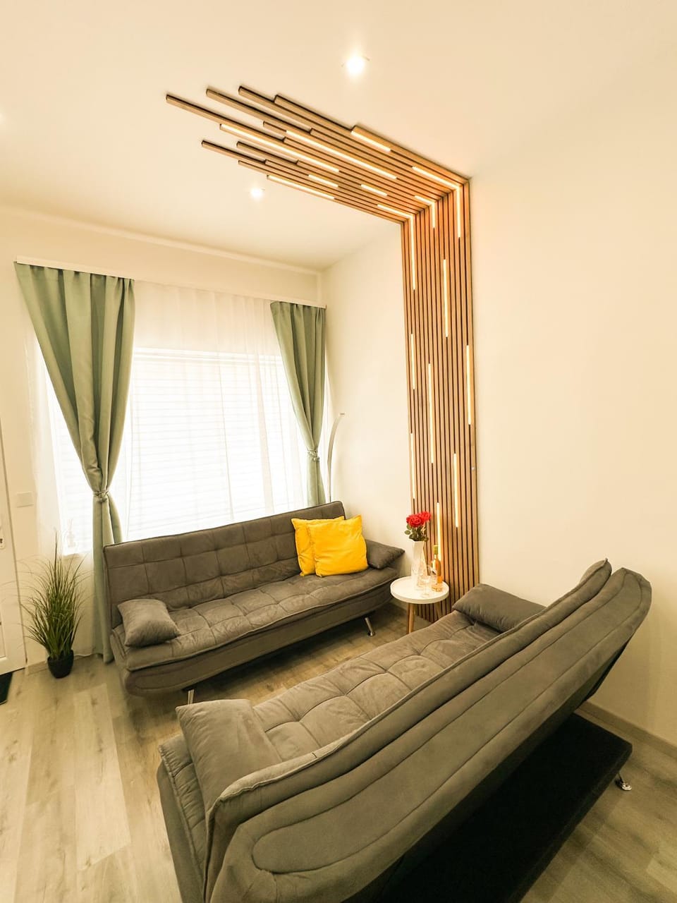 Living room, Seating area