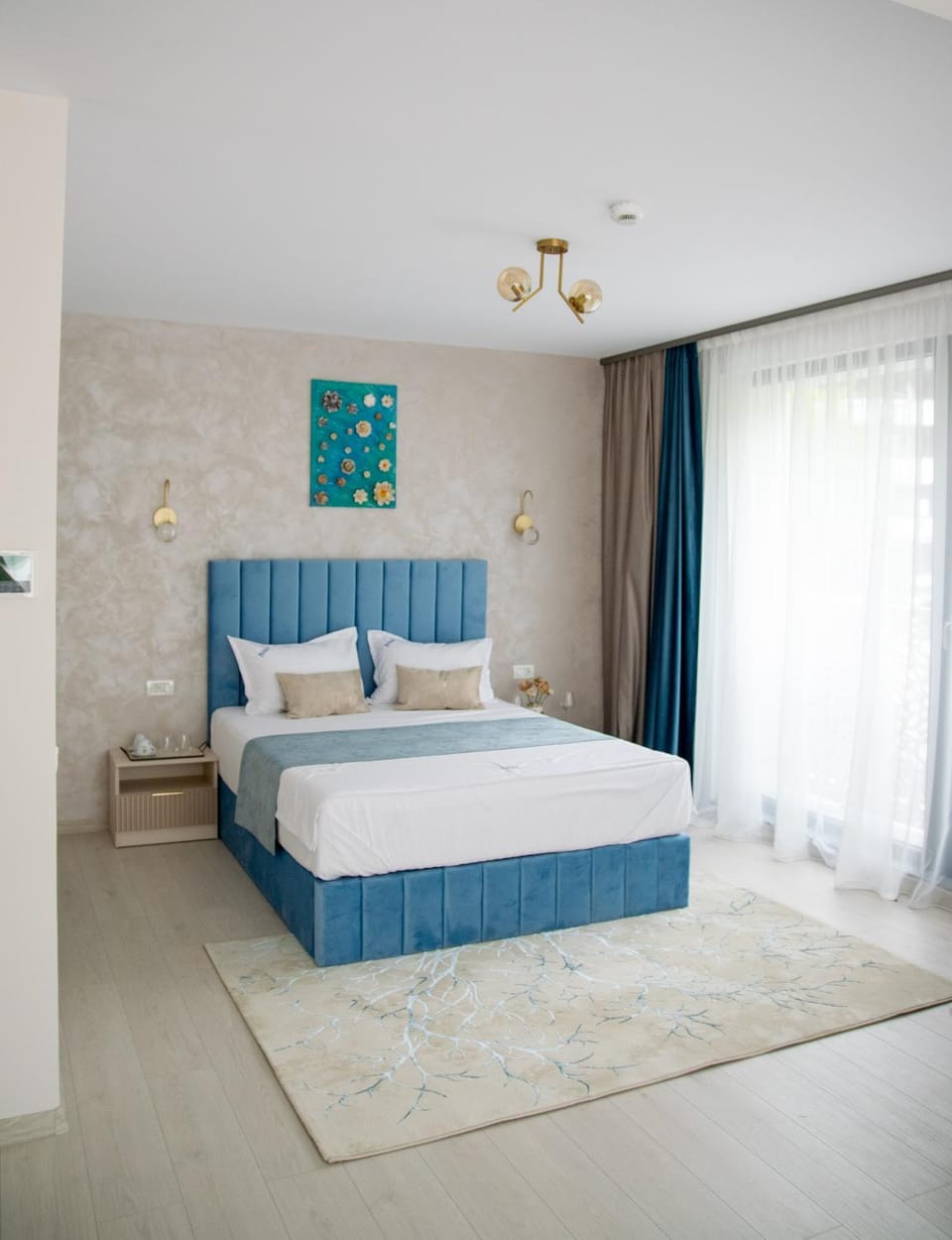 Photo of the whole room