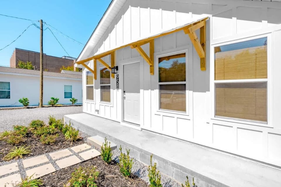 Property building, Spring, Day
