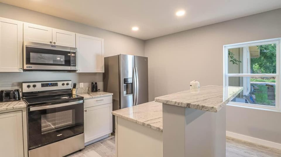 Kitchen or kitchenette, kitchen