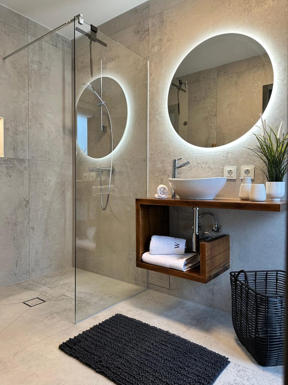 Shower, Bathroom, towels