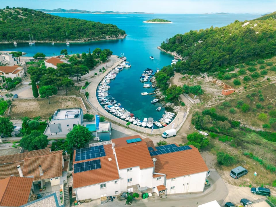 Plavi Val 3 Apartment in Tisno