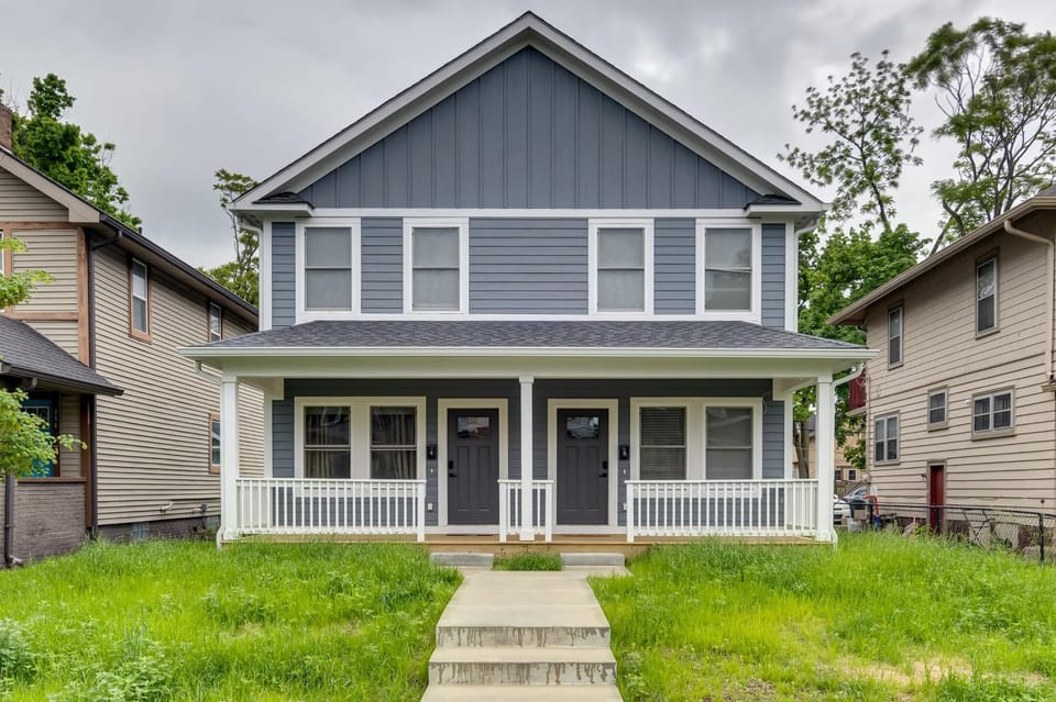 Deck: Central Indy Retreat in Walkable Location! House in Indianapolis