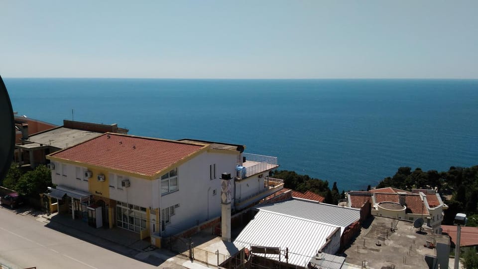Bird's eye view, Balcony/Terrace, Balcony/Terrace, Decorative detail, Decorative detail, Beach, City view, City view, Sea view, Sea view, Street view, Street view