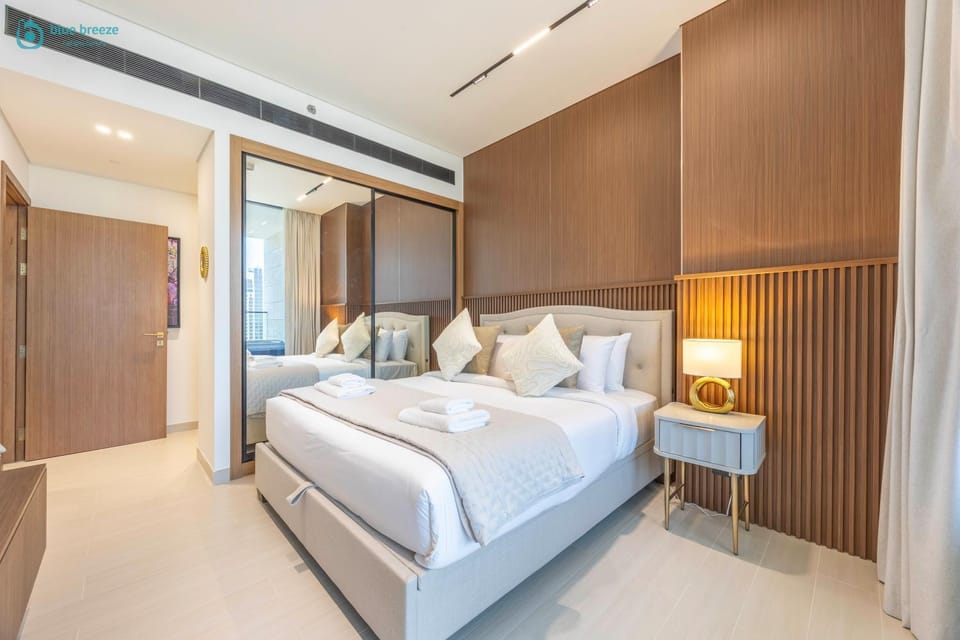 Bed, Bedroom, towels, wardrobe