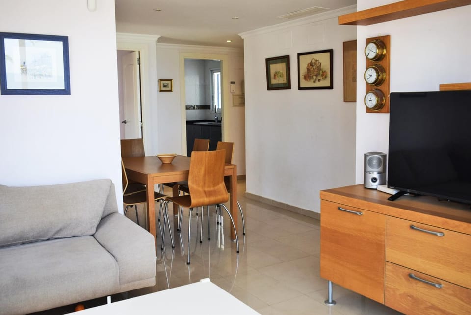TV and multimedia, Living room, Dining area