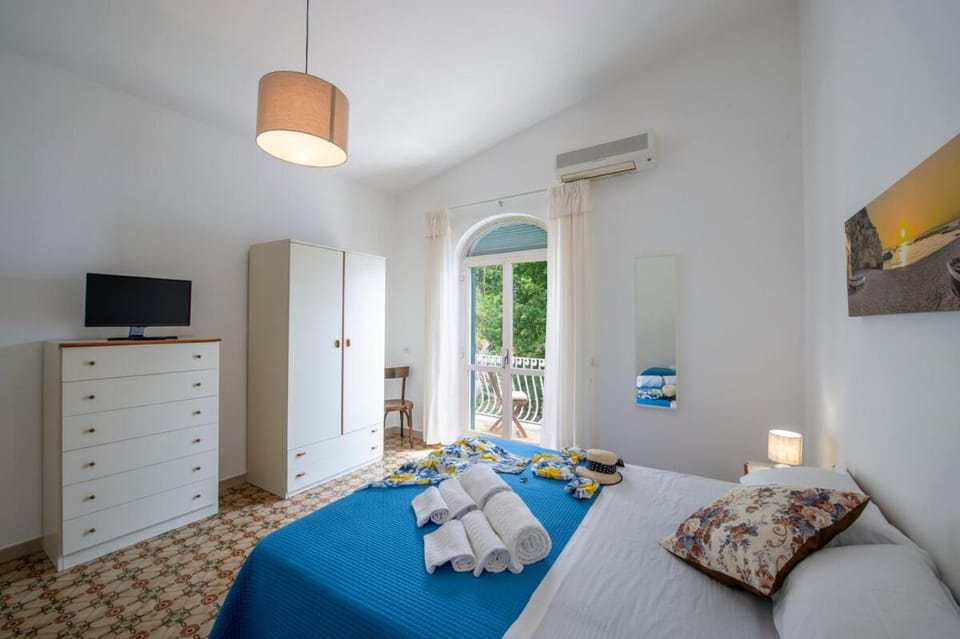 Casa Giomena - Furore - Amalfi Coast Apartment in Furore