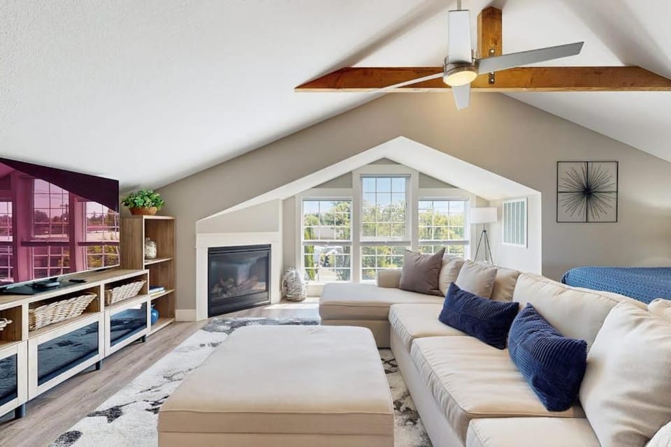 Rooftop Studio Apartment in McMinnville