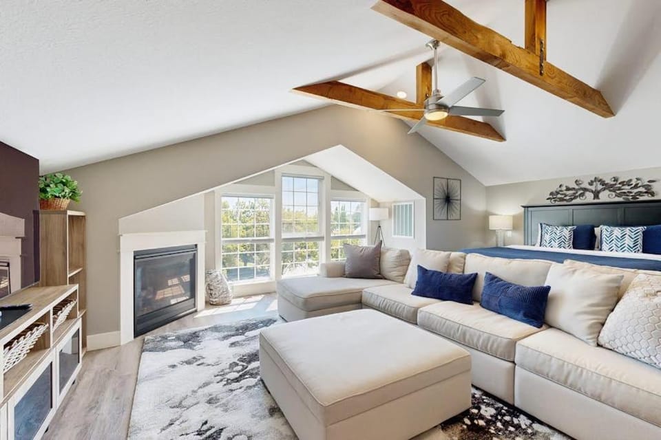 Rooftop Studio Apartment in McMinnville