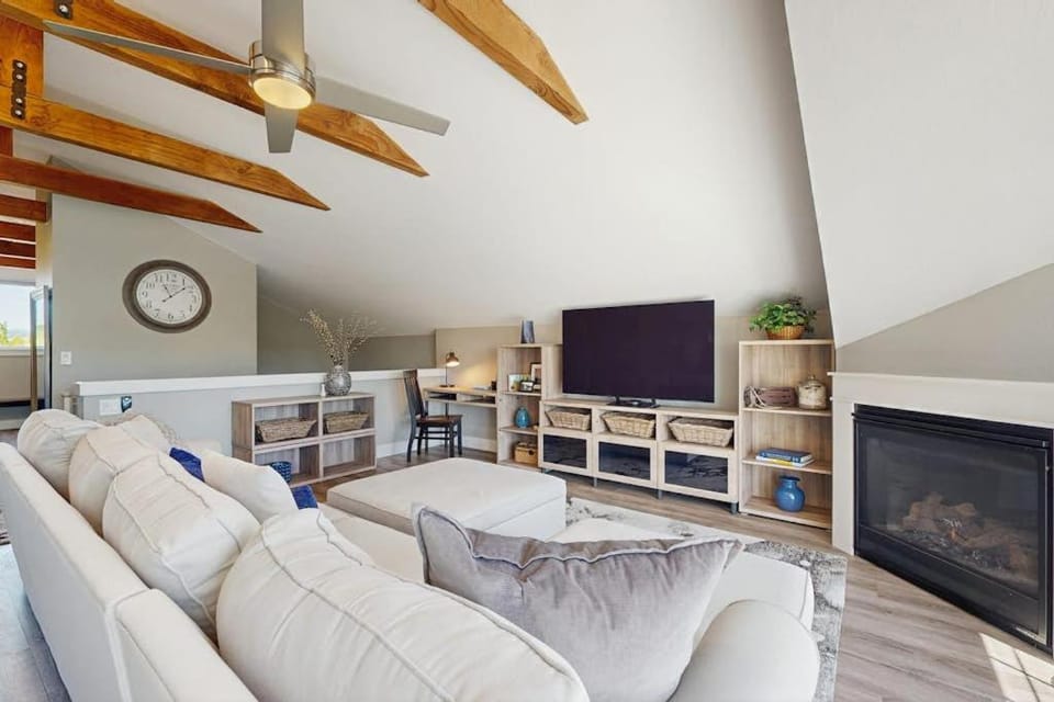 Rooftop Studio Apartment in McMinnville