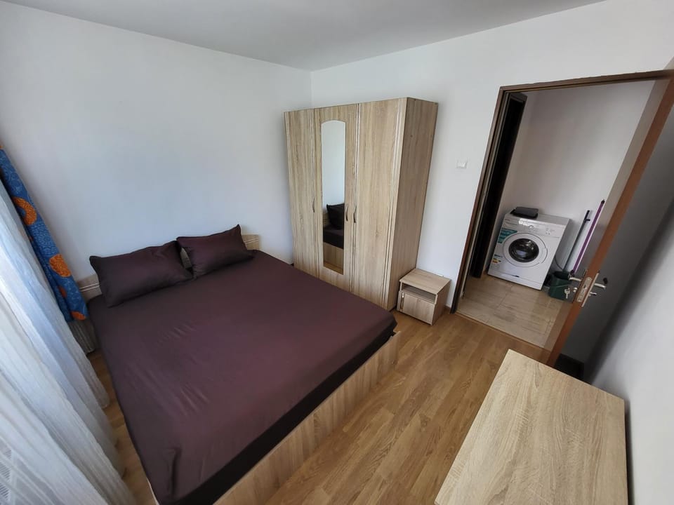 Bed, Photo of the whole room, Bedroom, wardrobe