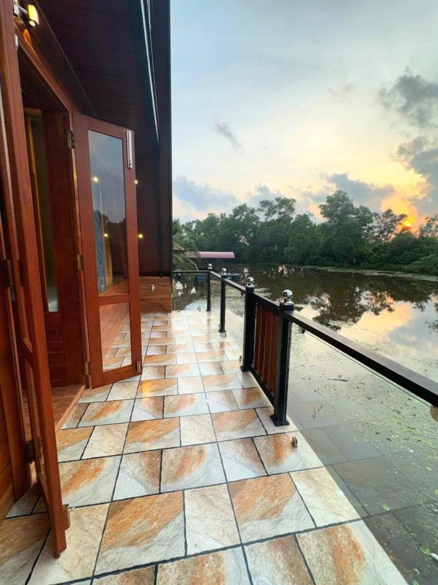 Natural landscape, View (from property/room), Balcony/Terrace, Lake view, River view, Sunset