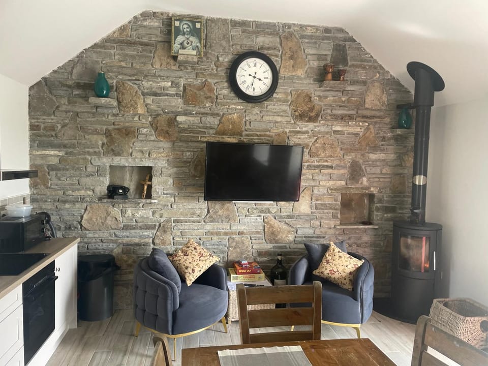 Dun Aengus Cottage on the Cliffs of Moher Apartment in County Clare