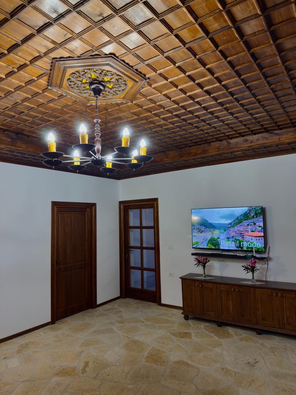 Communal lounge/ TV room