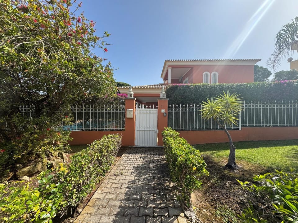 Facade/entrance, Garden