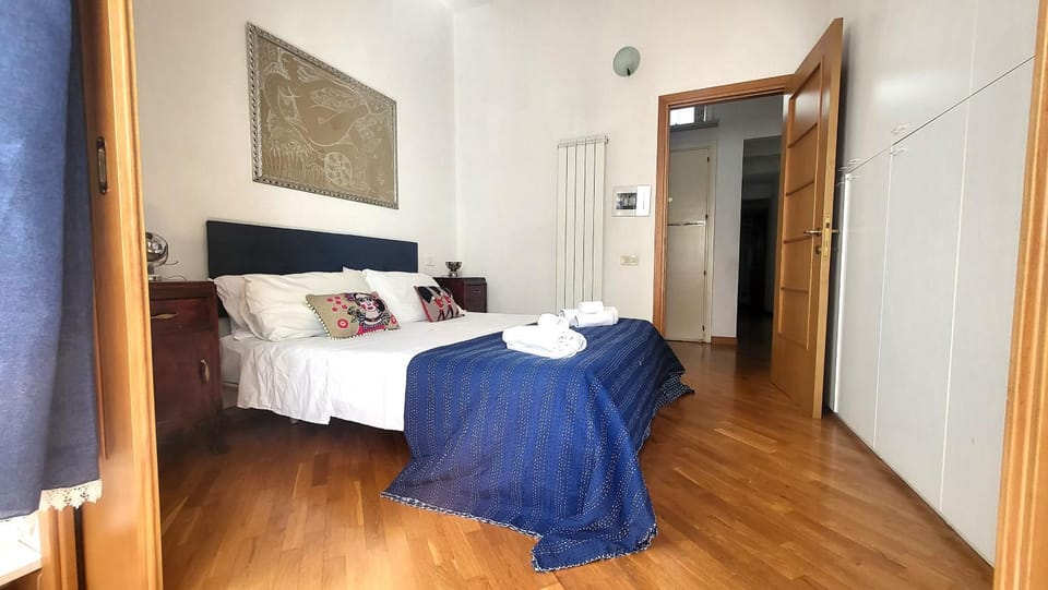 Bed, Photo of the whole room, Bedroom, towels, wardrobe
