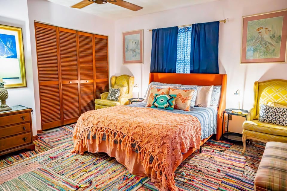 Bed, Photo of the whole room, Bedroom, wardrobe