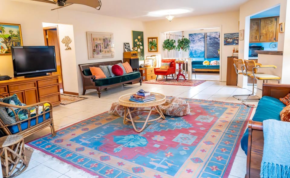 Living room, Seating area