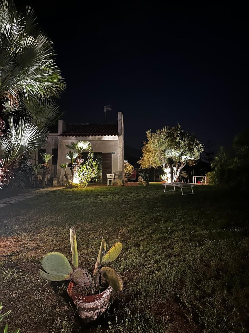 Villa Ciclamino by the sea in Cefalù Villa in Sicily