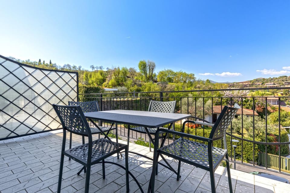 Le Terrazze del Garda - Immobili e Soluzioni Rent Apartment hotel in Manerba del Garda