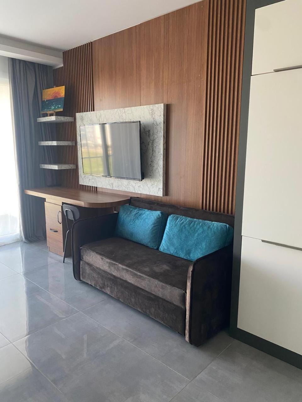 TV and multimedia, Seating area