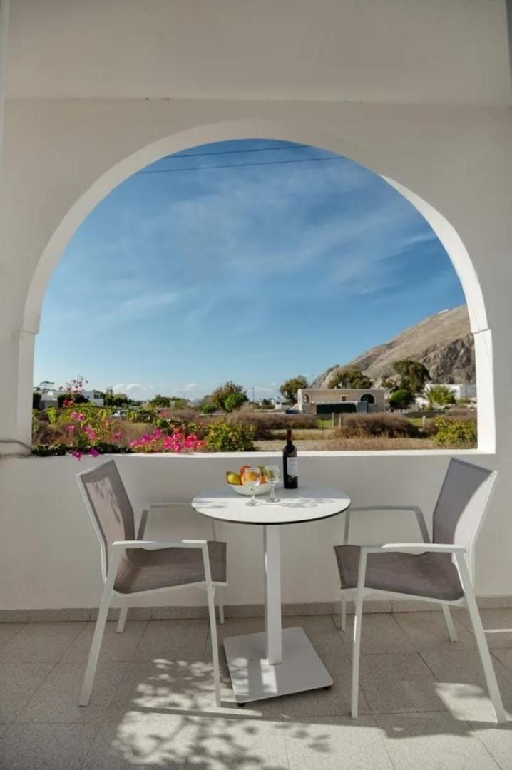 View (from property/room), Balcony/Terrace, Seating area