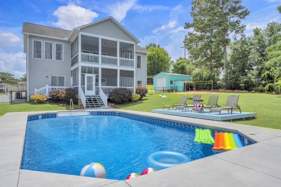 Pool view