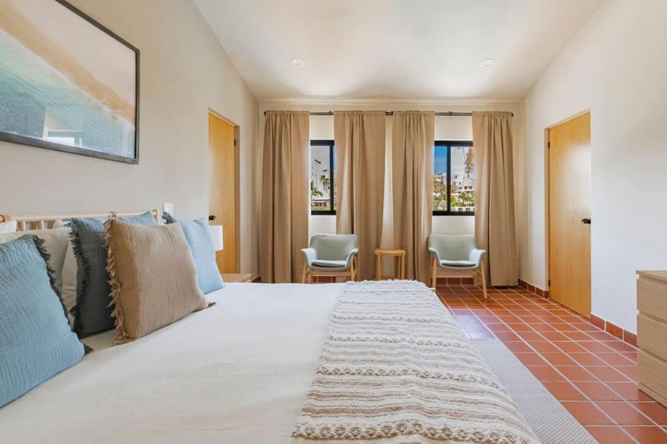 Lux 3bd Casa Anuiti, on golf, near beach, pool House in San Jose del Cabo