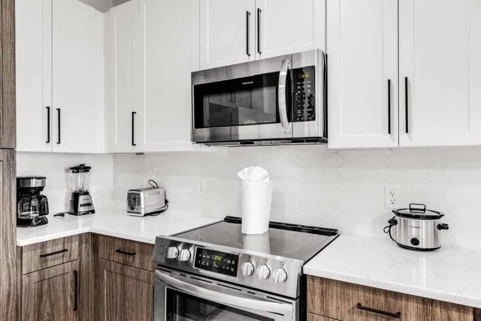2BR Sunspot Poolside Living in Apollo Beach Apartment in Apollo Beach