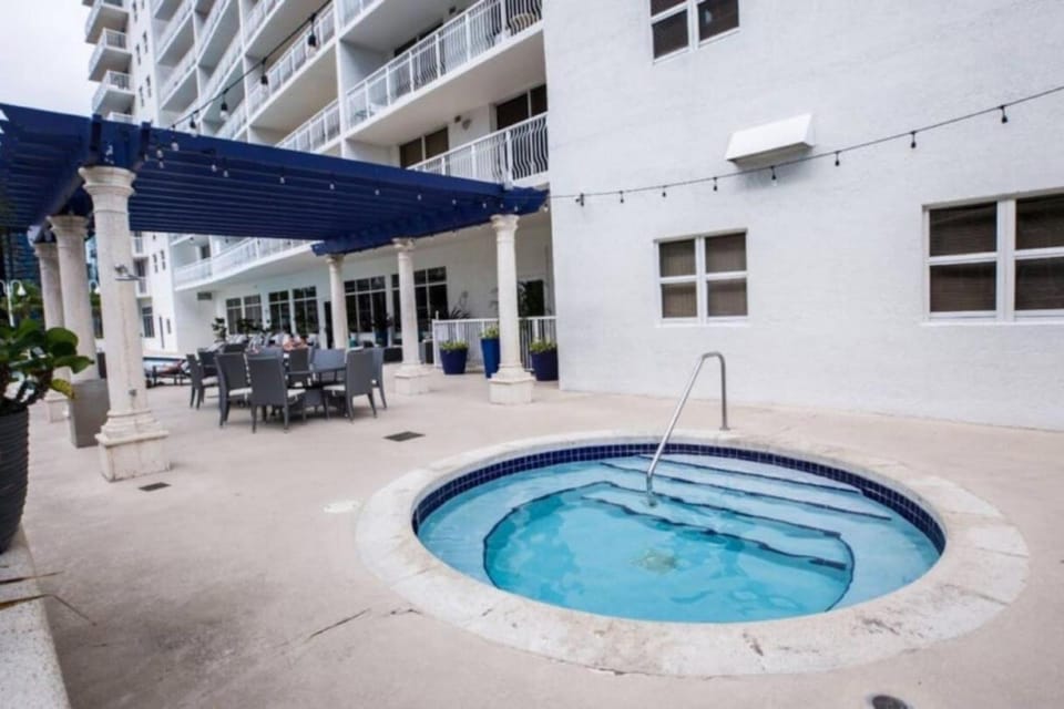 Cozy 2BR Apt at Brickell free parking Apartment in Brickell