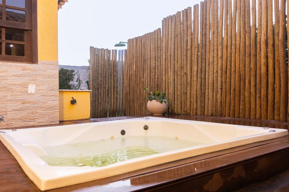 4-Bedroom House with Jacuzzi in Búzios | CBC 16 House in Armacao dos Buzios
