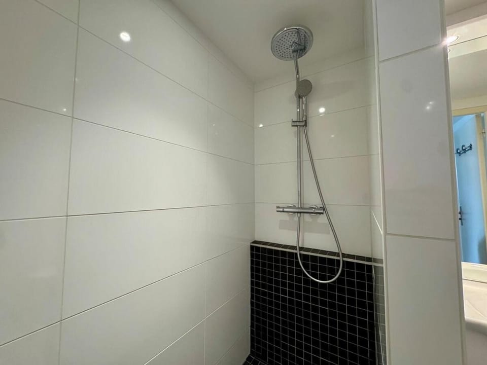 Entre mer & piscine Maison familiale pour 6 Apartment in Pays de la Loire