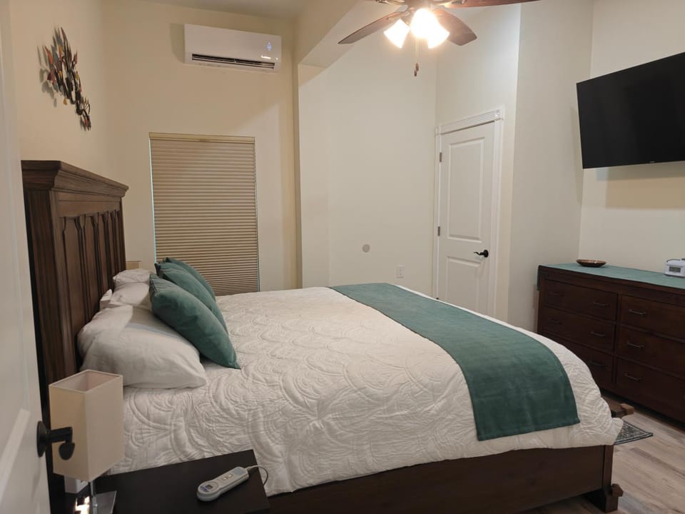 Wise Owl Retreat on the River Apartment in Dunnellon
