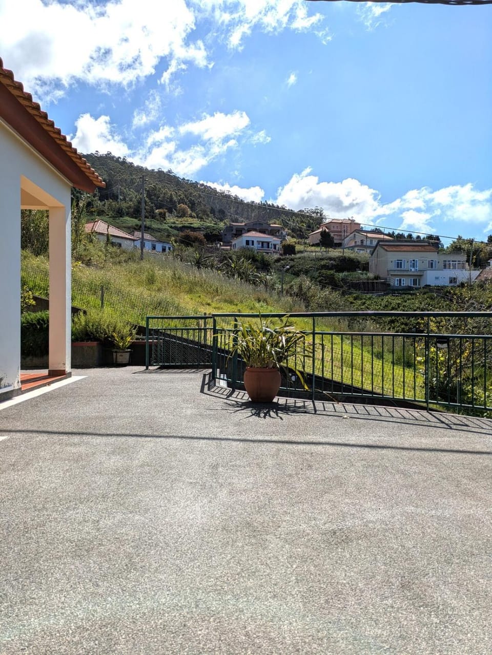 Neighbourhood, View (from property/room)
