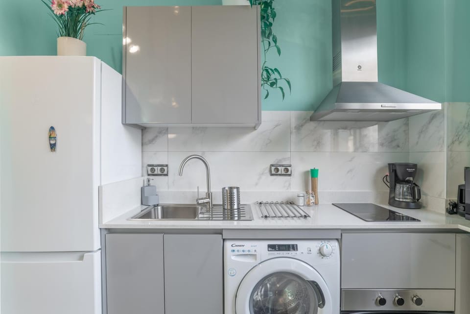 Kitchen or kitchenette, Living room