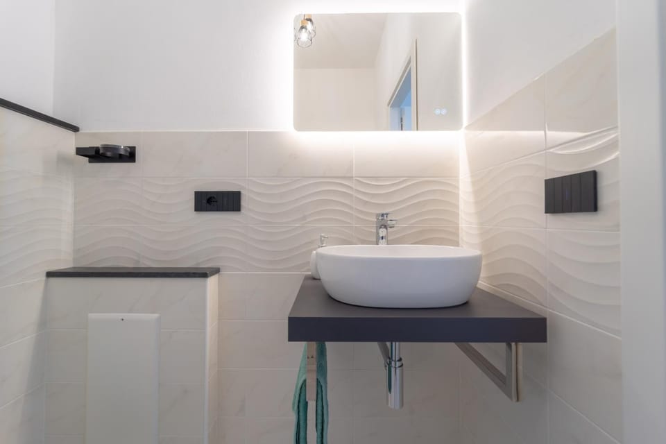 Bathroom, Kitchen or kitchenette