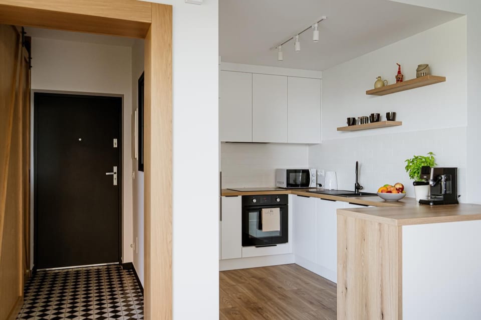 Coffee/tea facilities, Kitchen or kitchenette, oven, stove, toaster