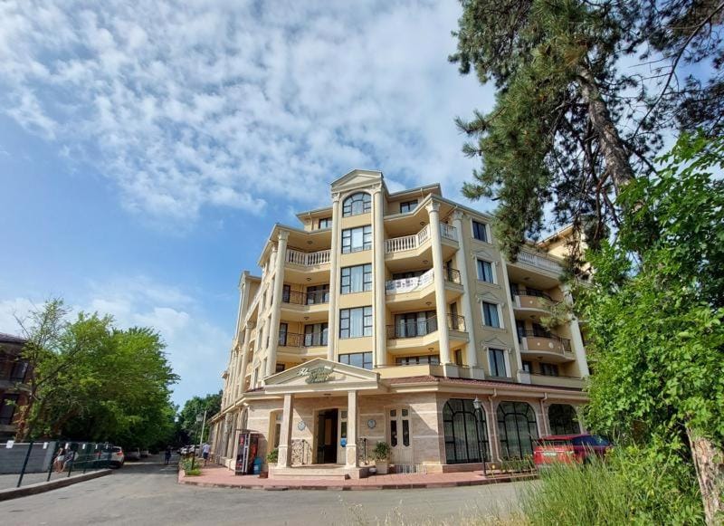 Flora Beach Resort apartment free parking Apartment in Pomorie