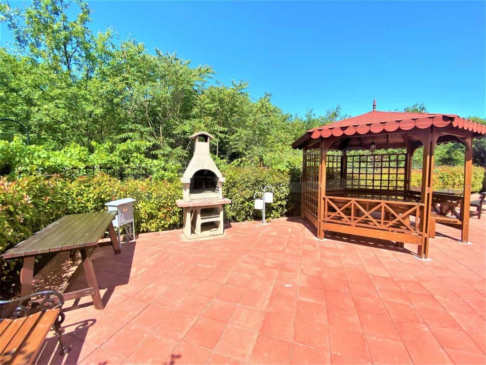 Flora Beach Resort apartment free parking Apartment in Pomorie