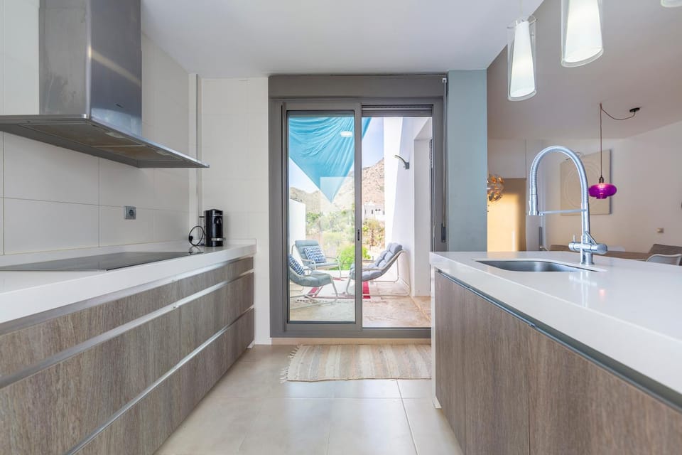 Kitchen or kitchenette, Living room