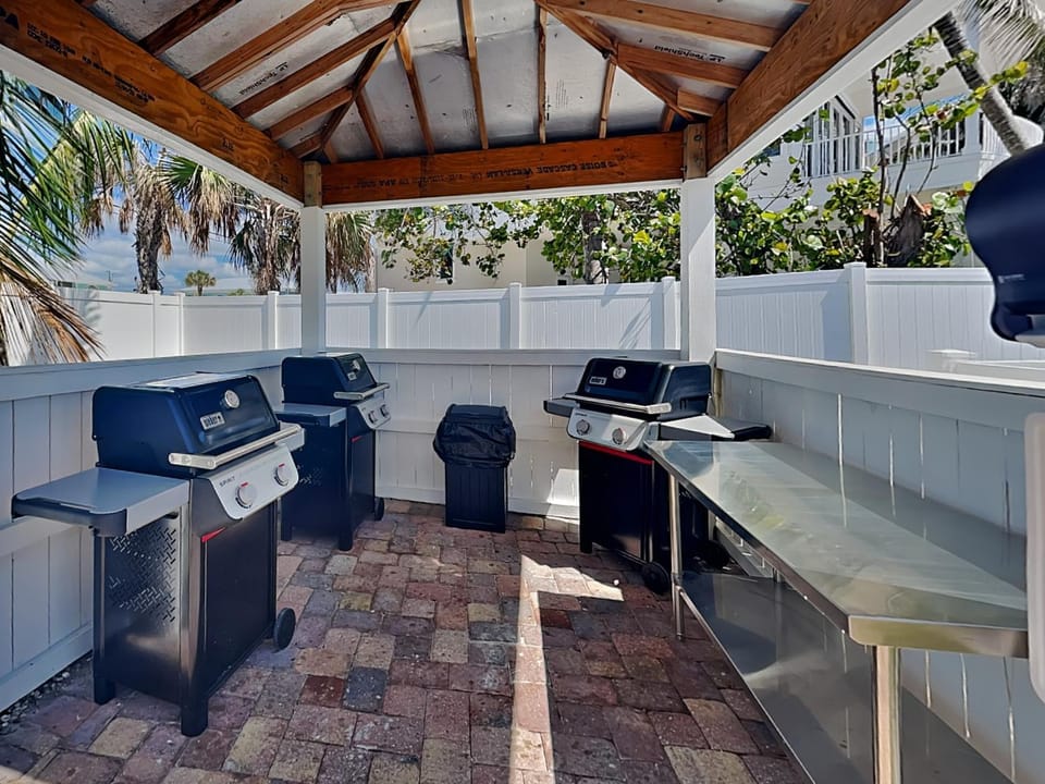 Seaside 310 Apartment in Estero Island