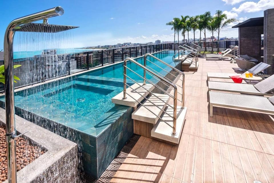 Patio, Day, Natural landscape, View (from property/room), Balcony/Terrace, Pool view, Swimming pool, Swimming pool, sunbed